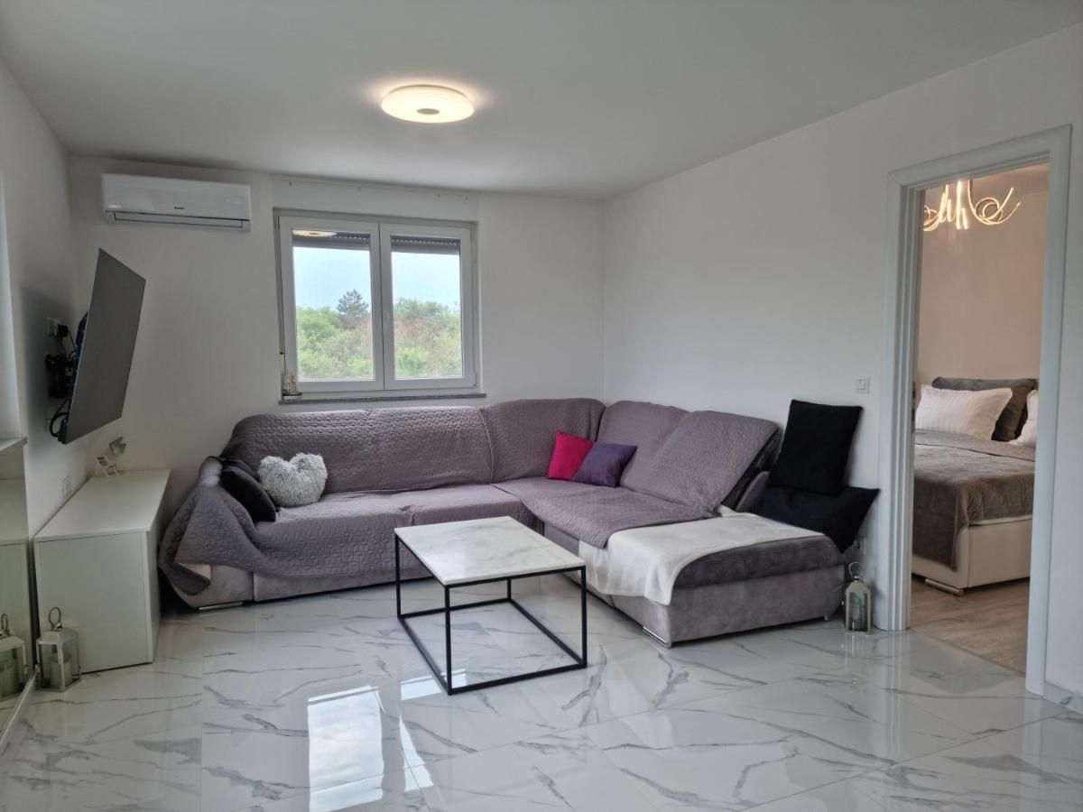 Luxury Apartment 乌马格 外观 照片